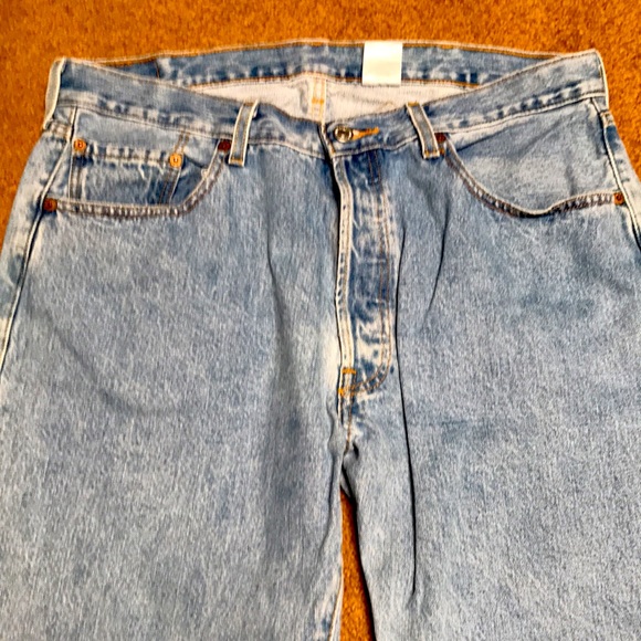 Men’s 90’s Vintage Levi’s - Picture 2 of 6